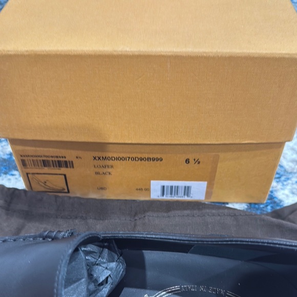 Black Leather Men's Loafers - Picture 2 of 5